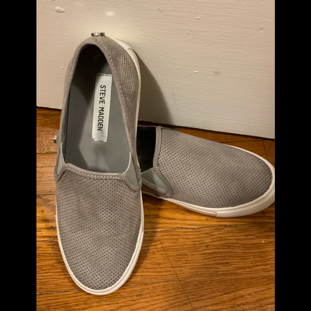 Steve Madden slip ons